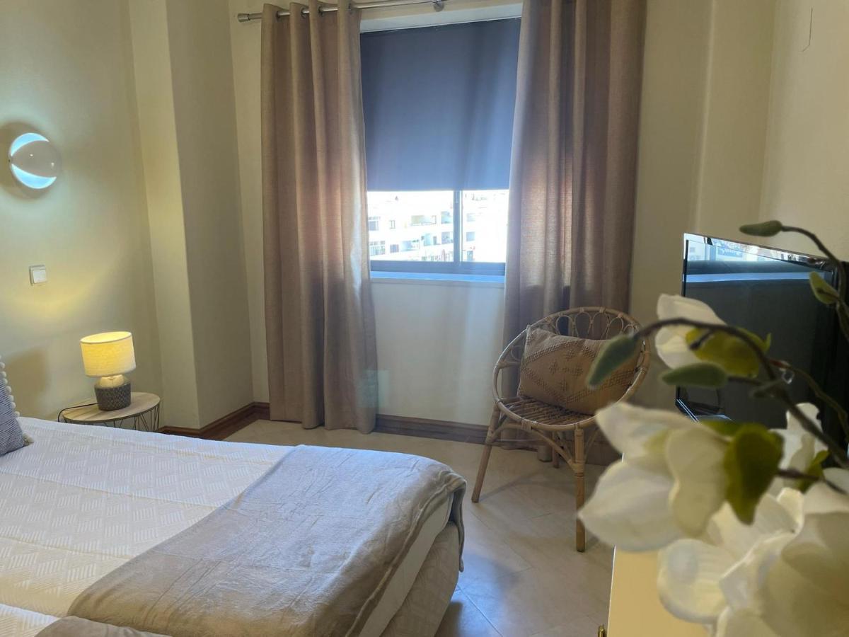 Title E Title - Oura Appartement