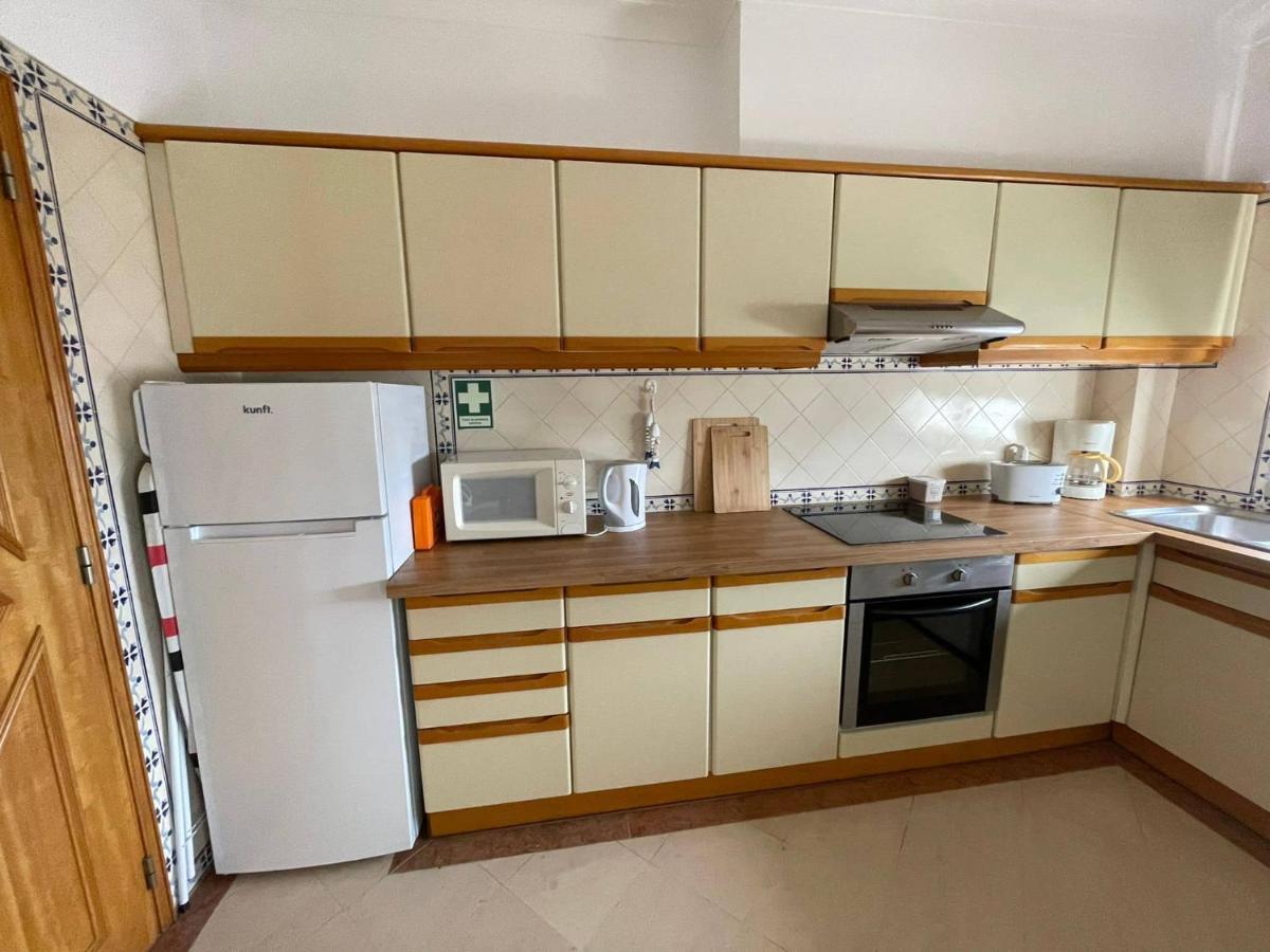 Title E Title - Oura Appartement *